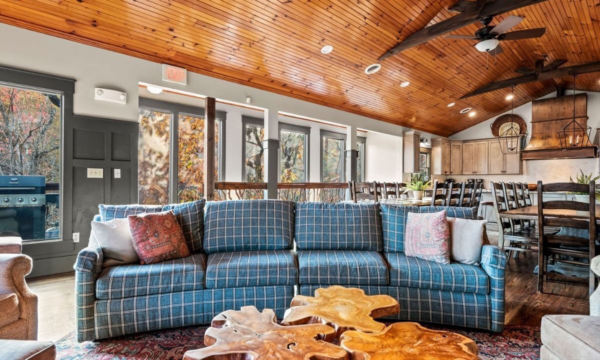 Photo of Livingroom in Chalet Village
