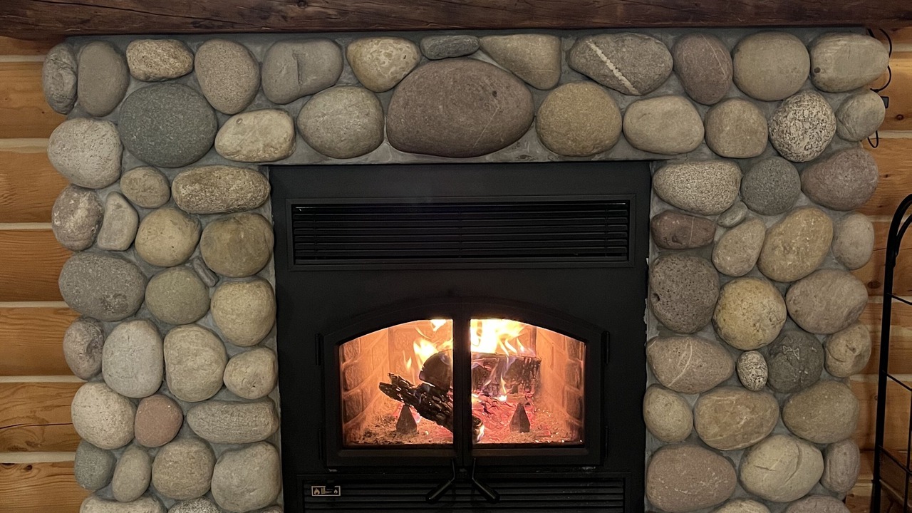 Photo of Livingroom in East Kootenay