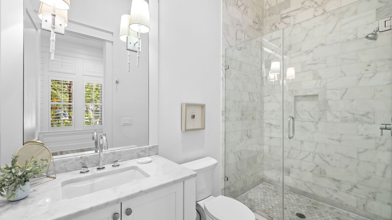 Photo of Bathroom in Beach District