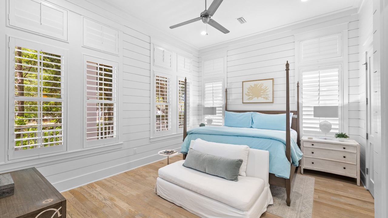 Photo of Bedroom in Beach District