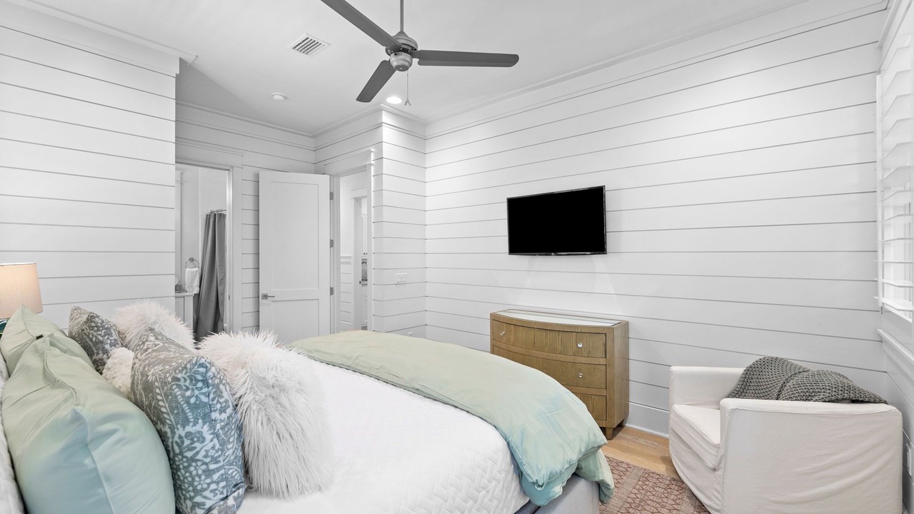 Photo of Bedroom in Beach District