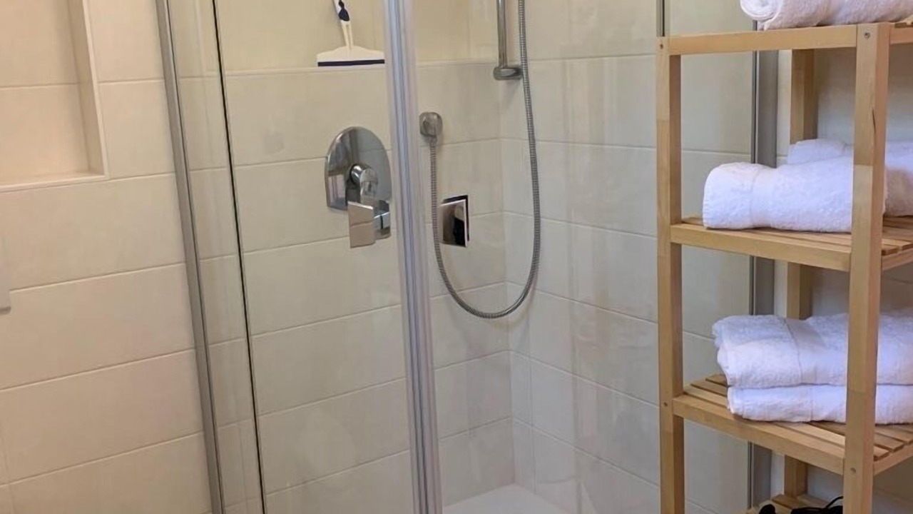 Photo of Bathroom in Rust