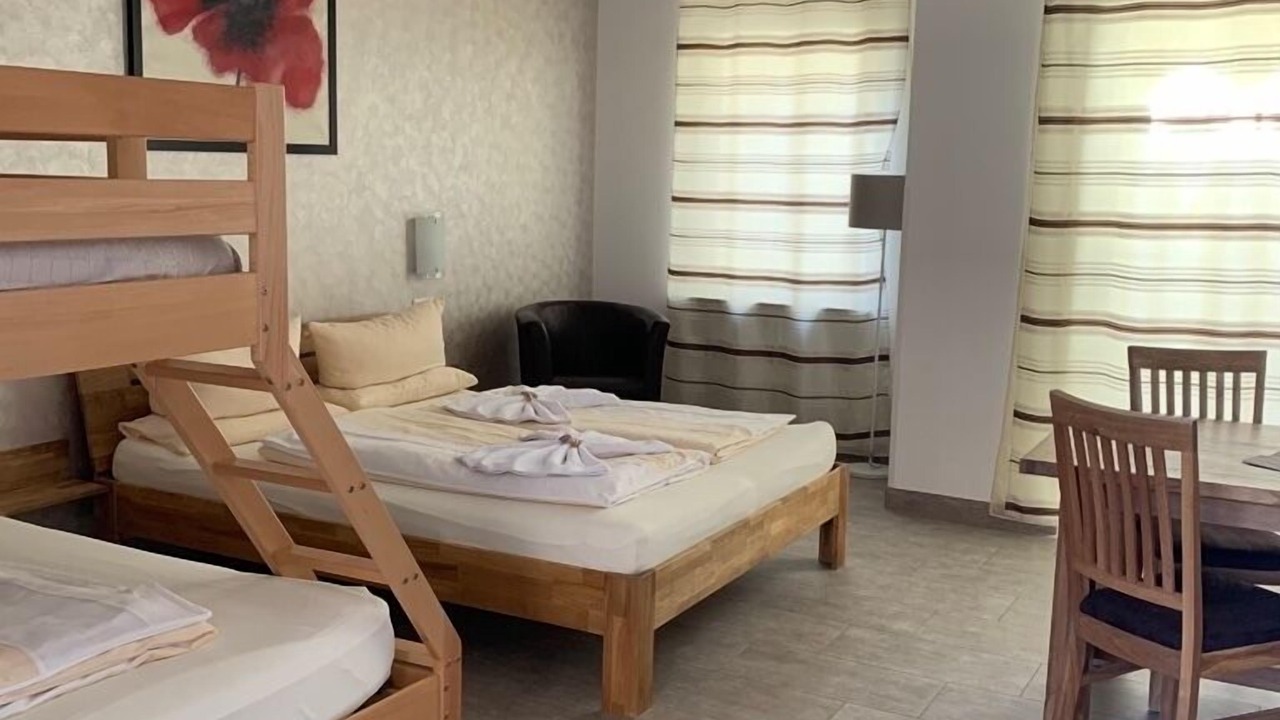 Photo of Bedroom in Rust