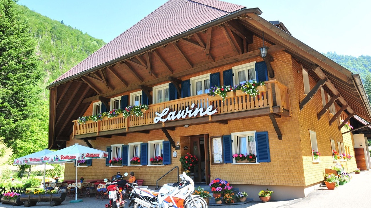Photo of Outdoor in Fahl