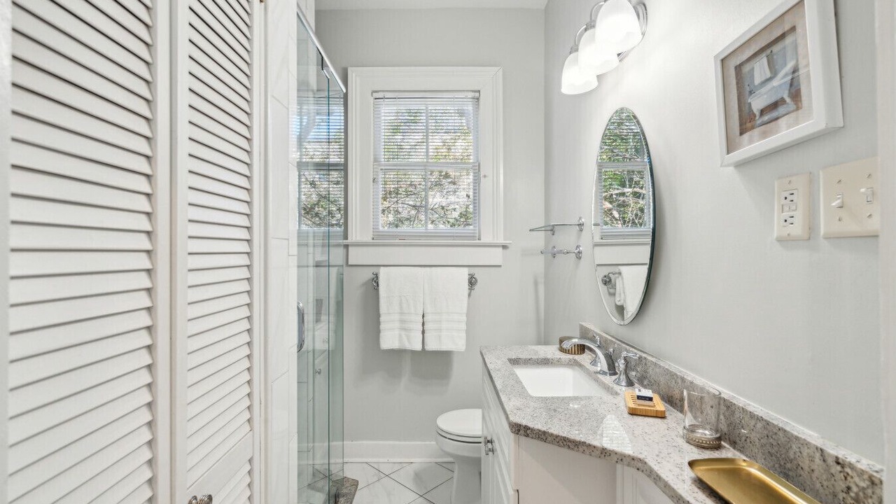 Photo of Bathroom in Cannonborough Elliotborough