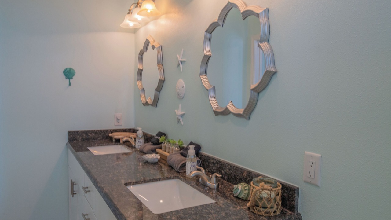 Photo of Bathroom in Port Bolivar
