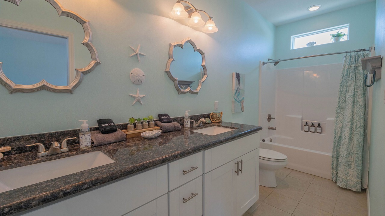 Photo of Bathroom in Port Bolivar