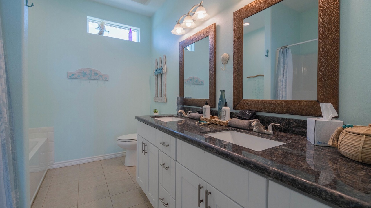 Photo of Bathroom in Port Bolivar