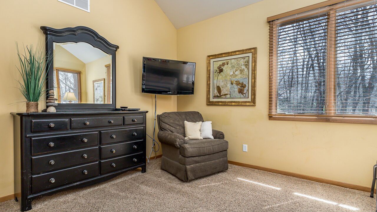 Photo of Livingroom in The Galena Territory