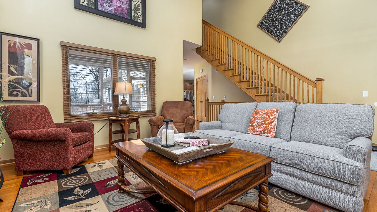 Photo of Livingroom in The Galena Territory
