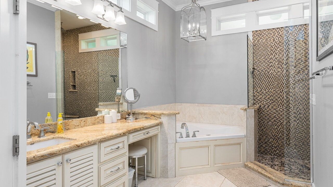 Photo of Bathroom in Port Bolivar