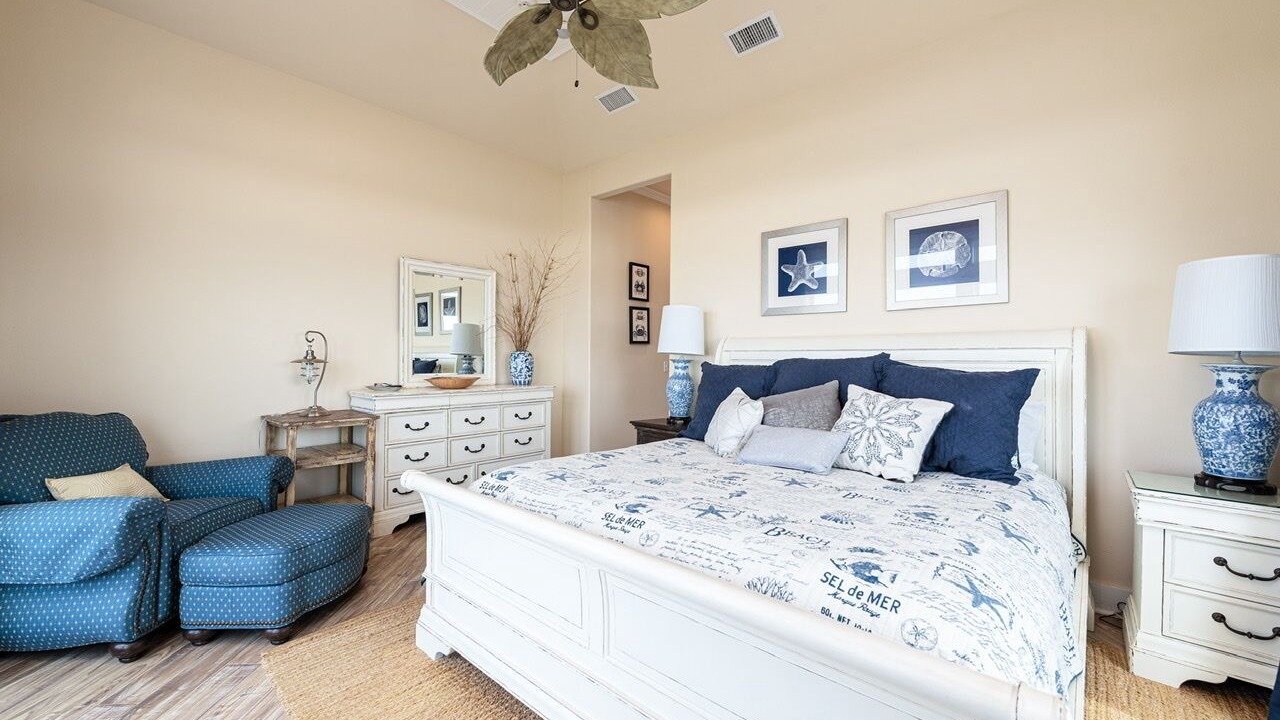 Photo of Bedroom in Port Bolivar