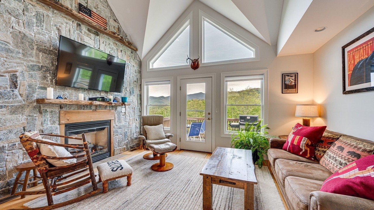 Photo of Livingroom in Thornton