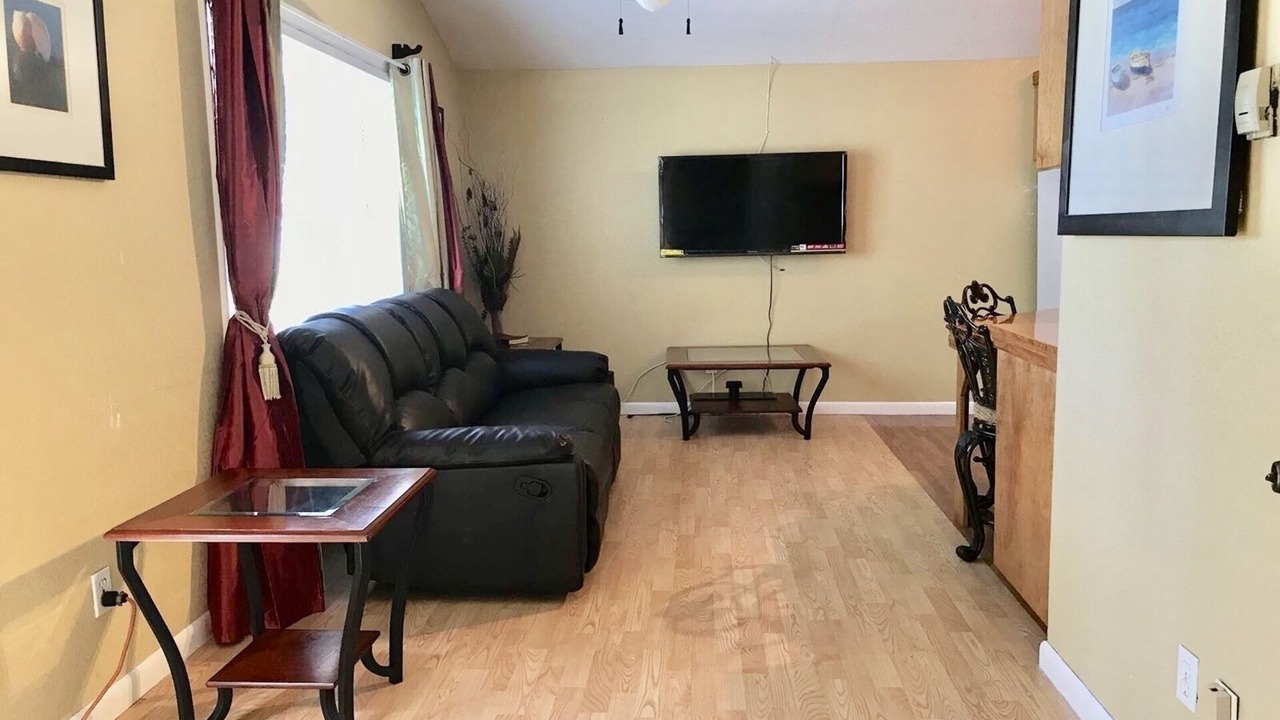 Photo of Livingroom in Alice Town