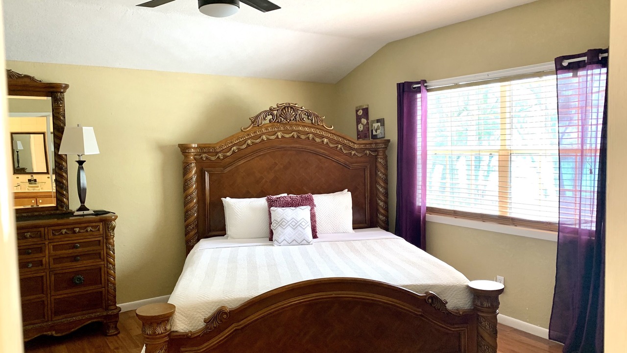 Photo of Bedroom in Alice Town