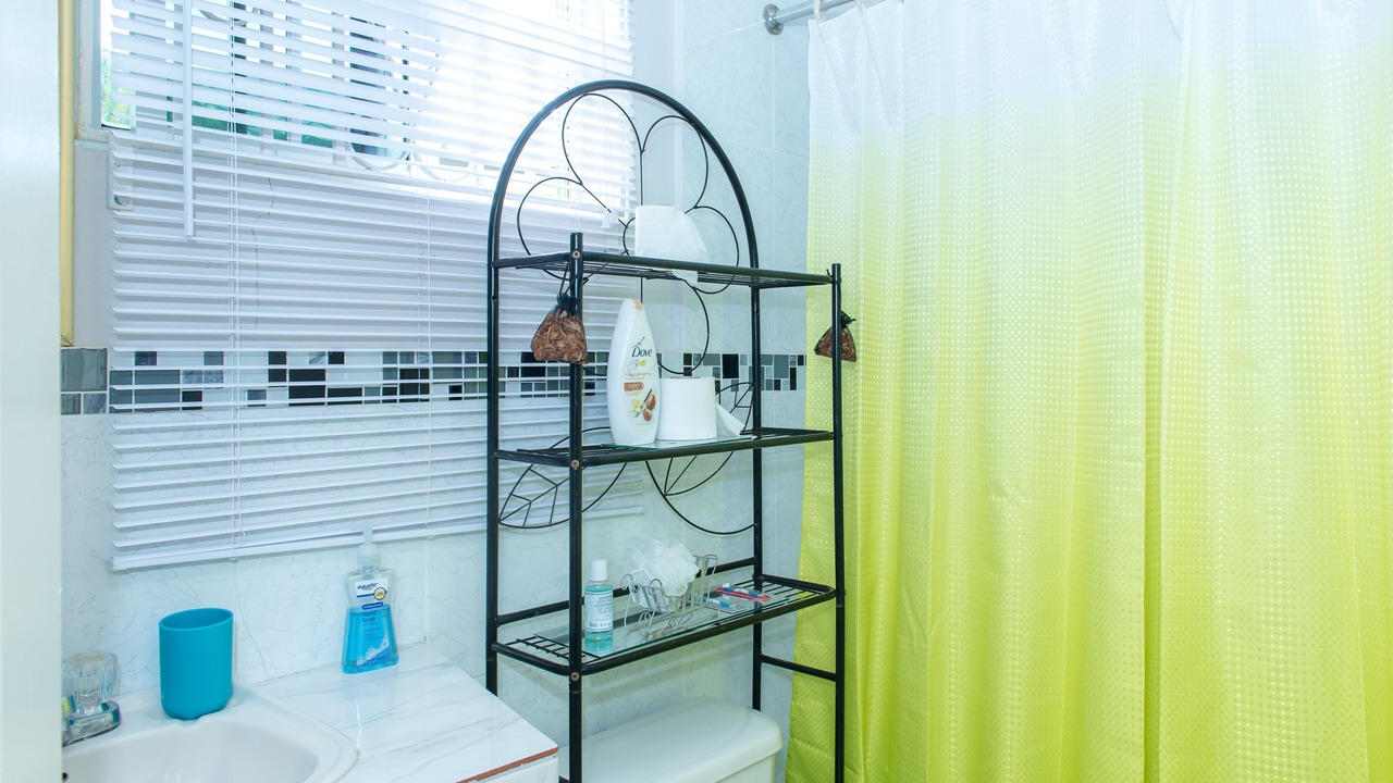 Photo of Bathroom in Rhyne Park Village