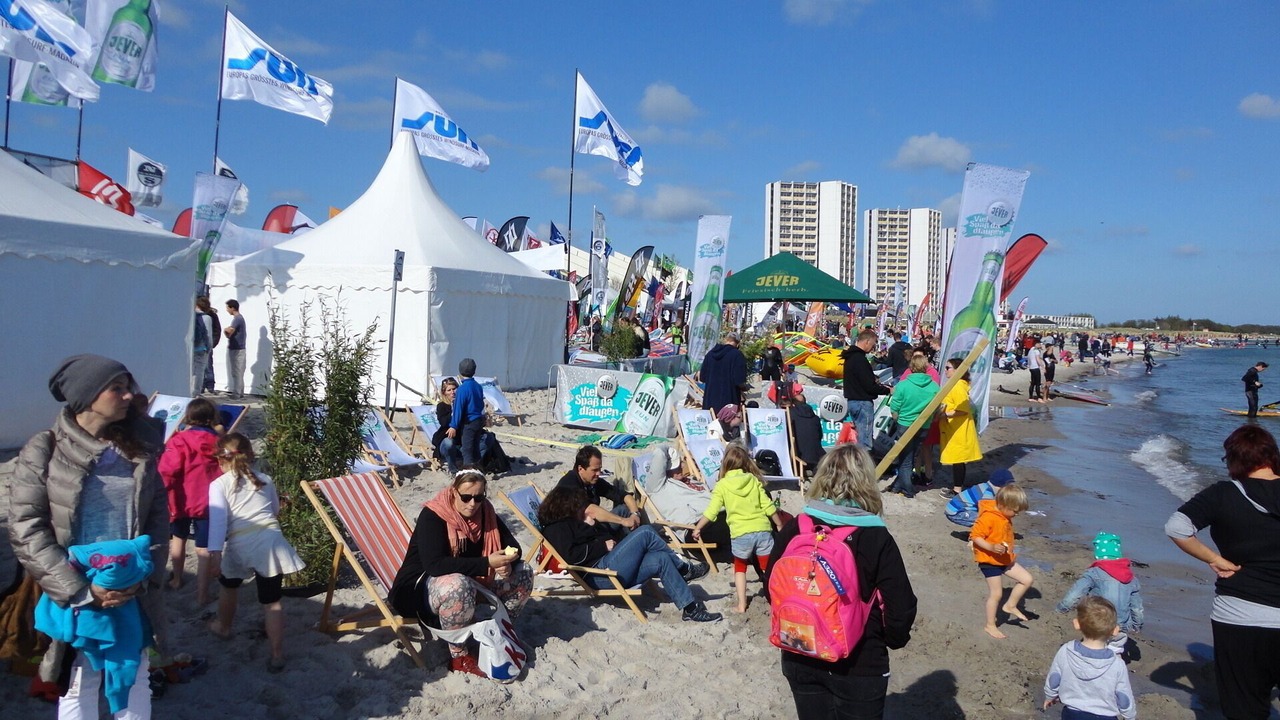 Photo of Others in Neue Tiefe