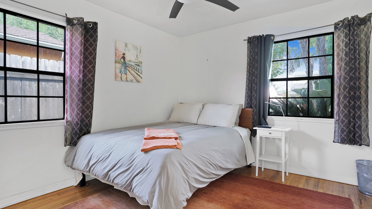 Photo of Bedroom in Del Rey
