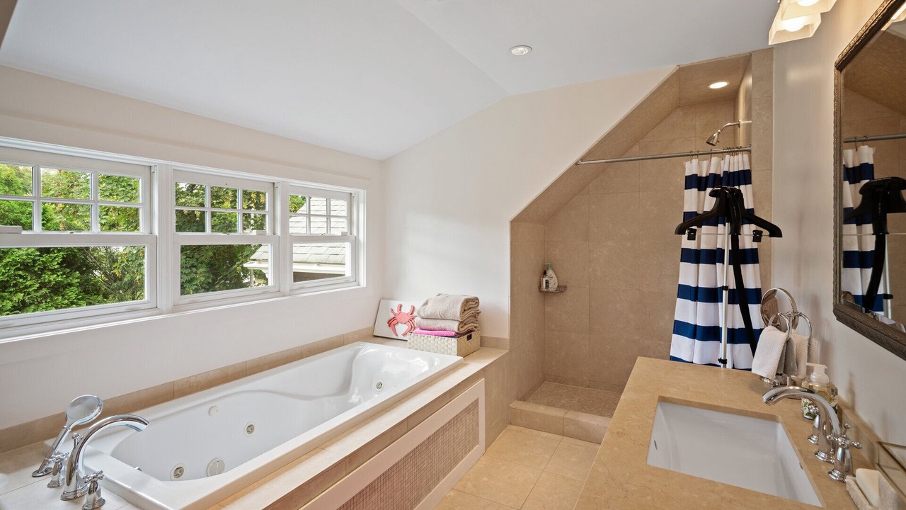 Photo of Bathroom in East Hampton North