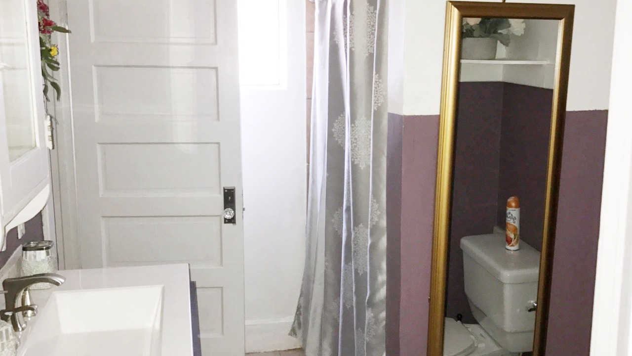 Photo of Bathroom in Pico-Union