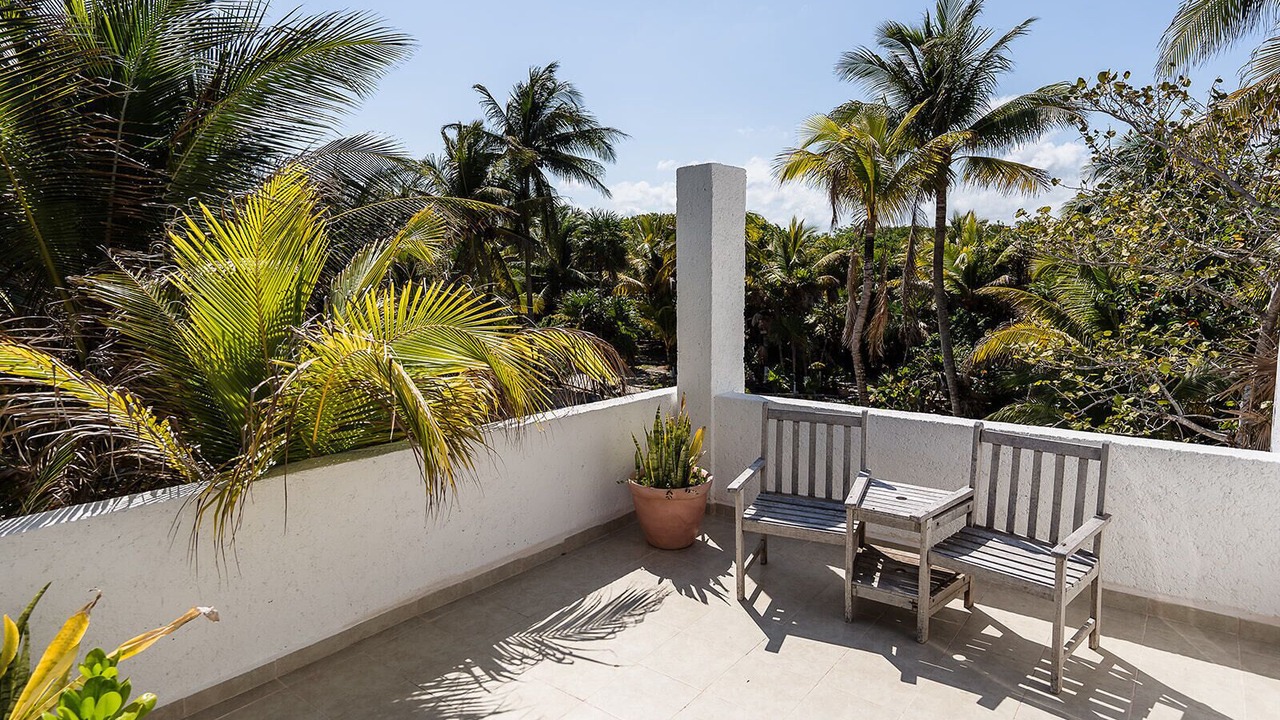 Photo of Patio Balcony in Playa del Secreto