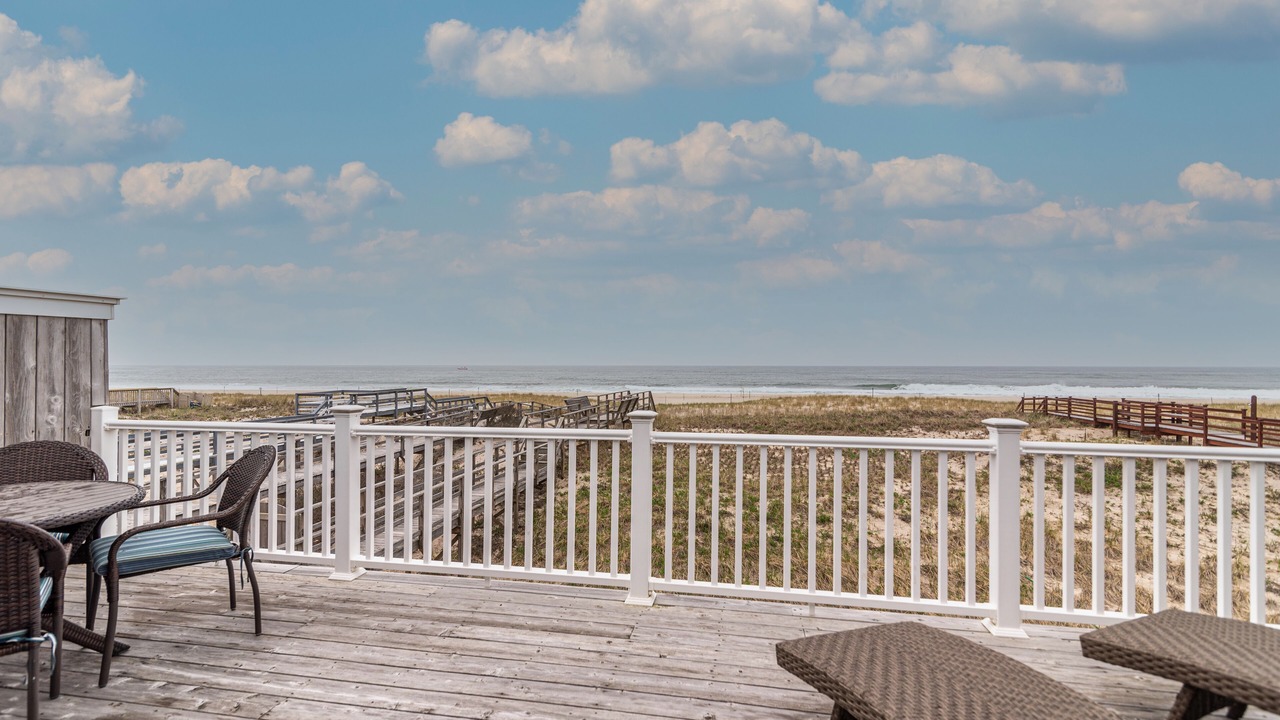 Photo of Patio Balcony in West Hampton Dunes