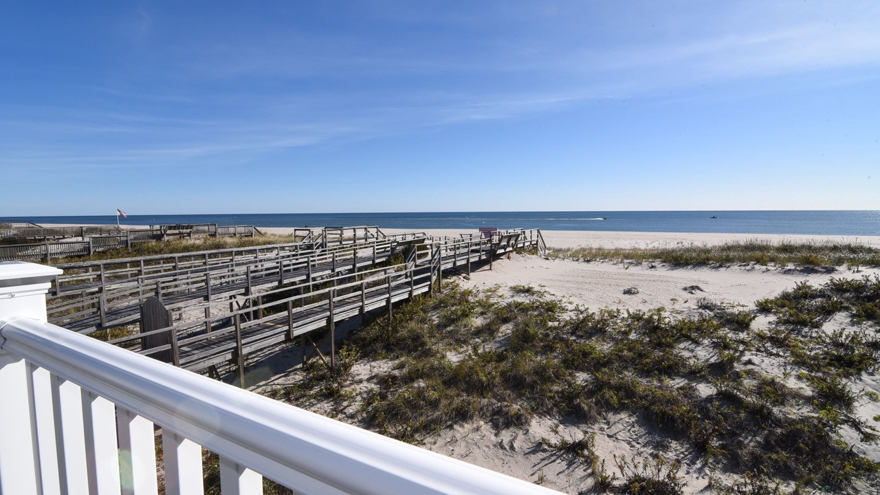 Photo of Patio Balcony in West Hampton Dunes