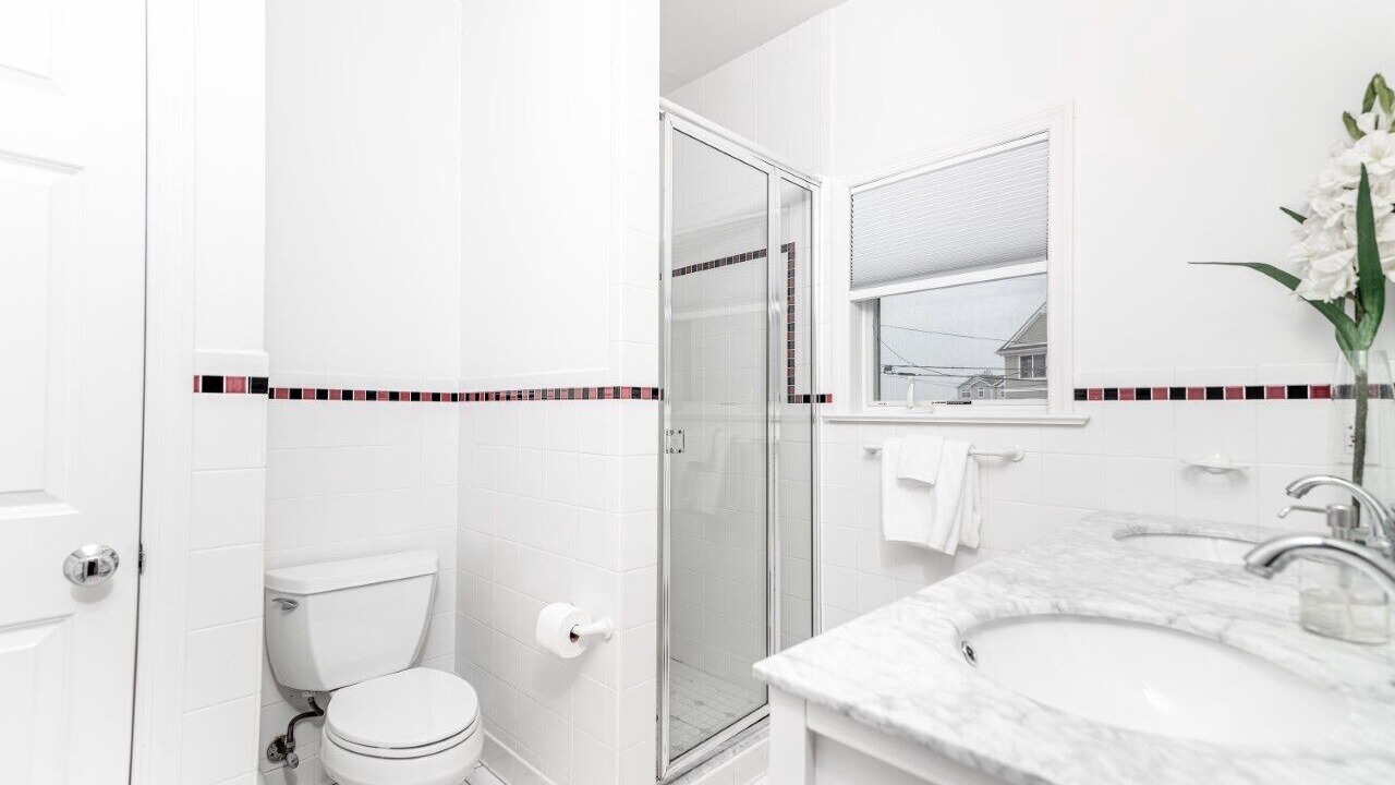 Photo of Bathroom in West Hampton Dunes