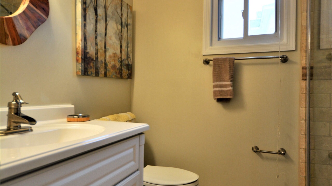 Photo of Bathroom in West Hampton Dunes