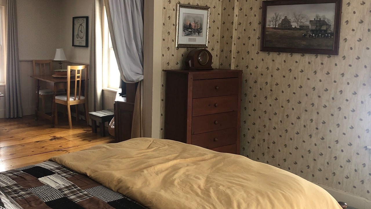 Photo of Bedroom in Lyndon