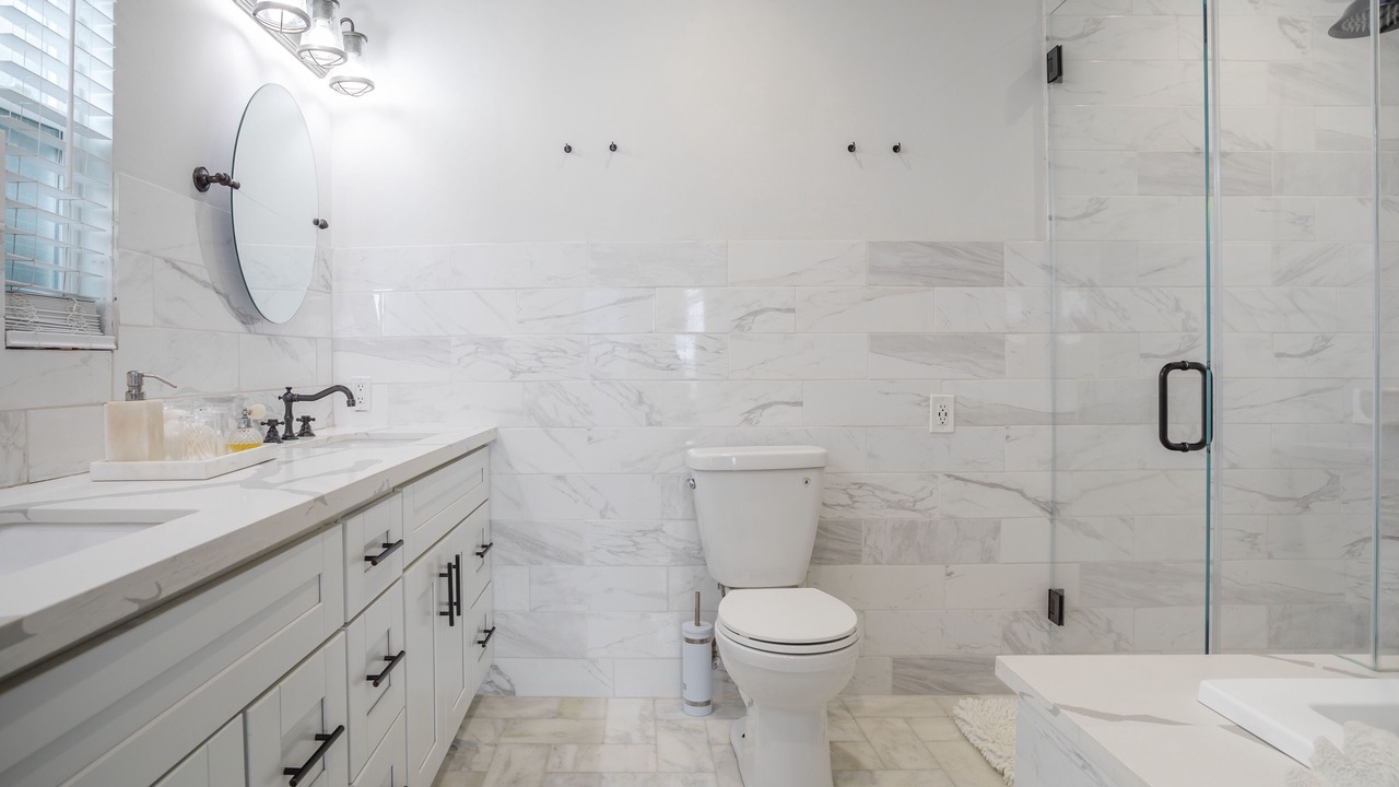 Photo of Bathroom in Silver Lake