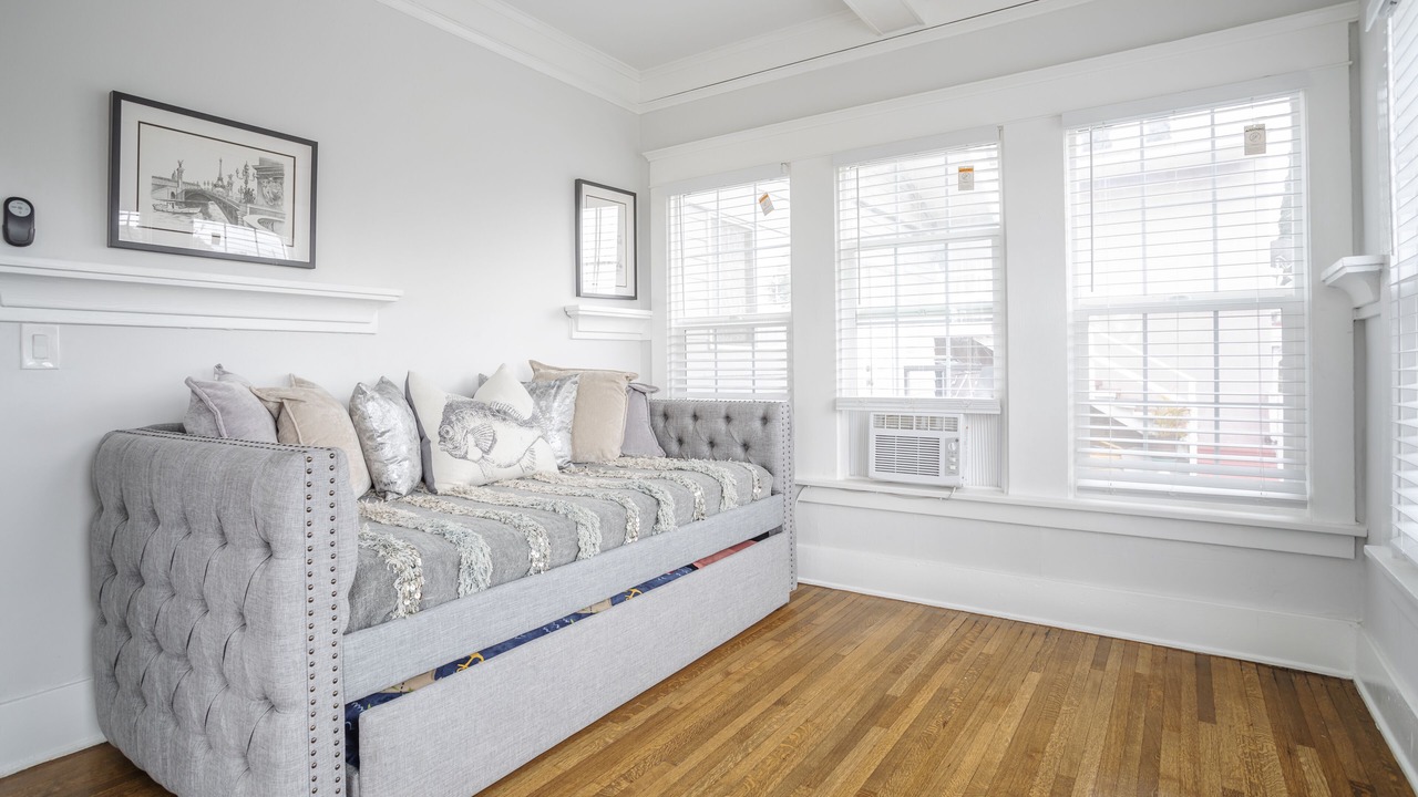 Photo of Livingroom in Silver Lake