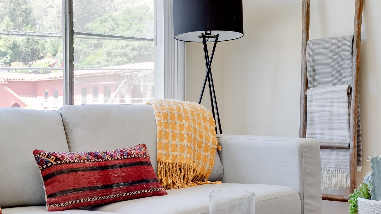 Photo of Livingroom in Beachwood Canyon