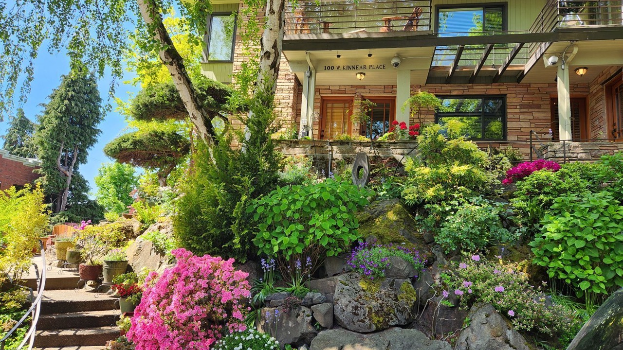 Photo of Others in Lower Queen Anne