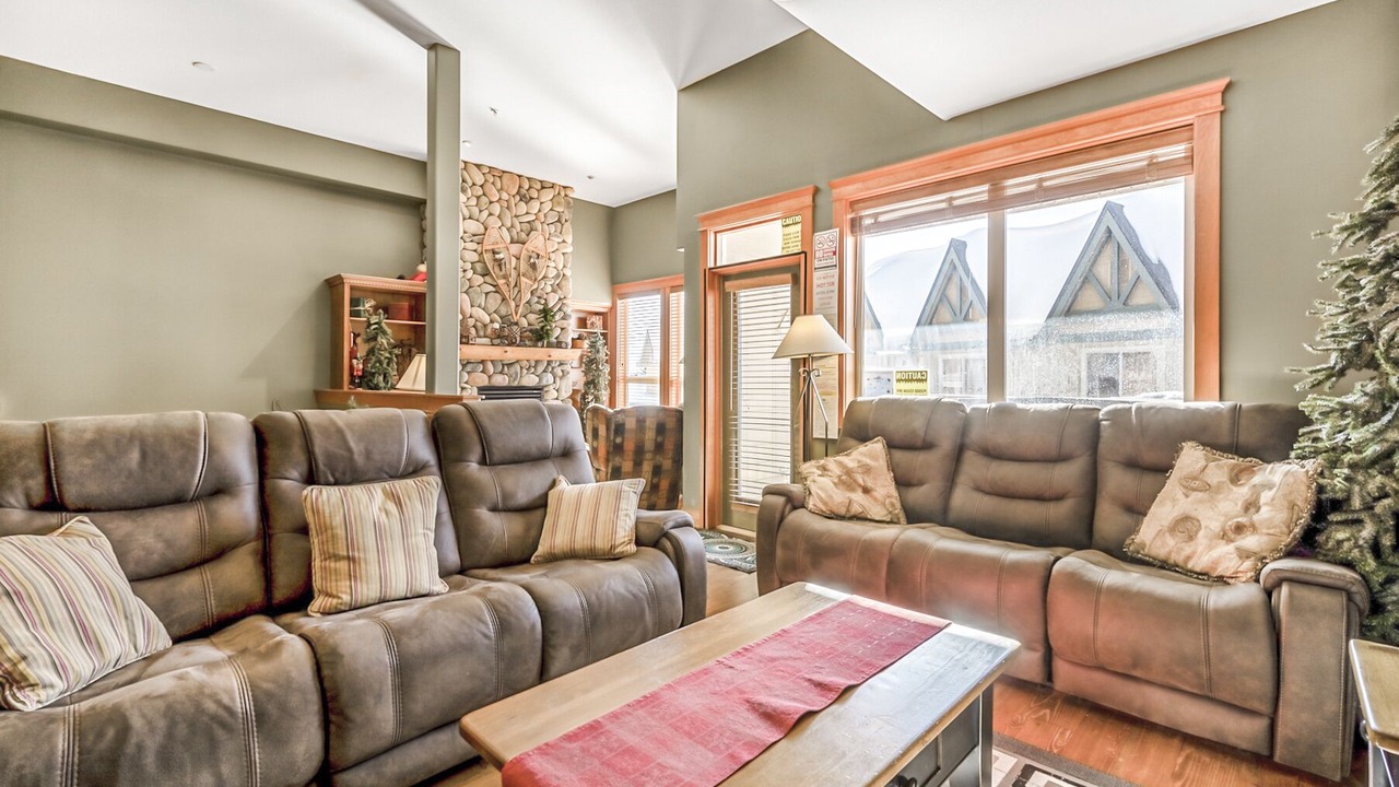 Photo of Livingroom in Big White Ski Resort