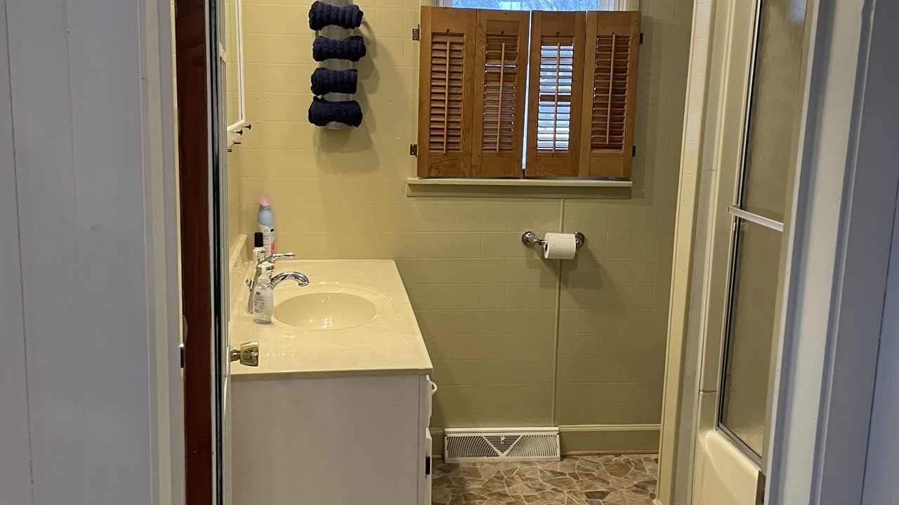 Photo of Bathroom in Newaygo