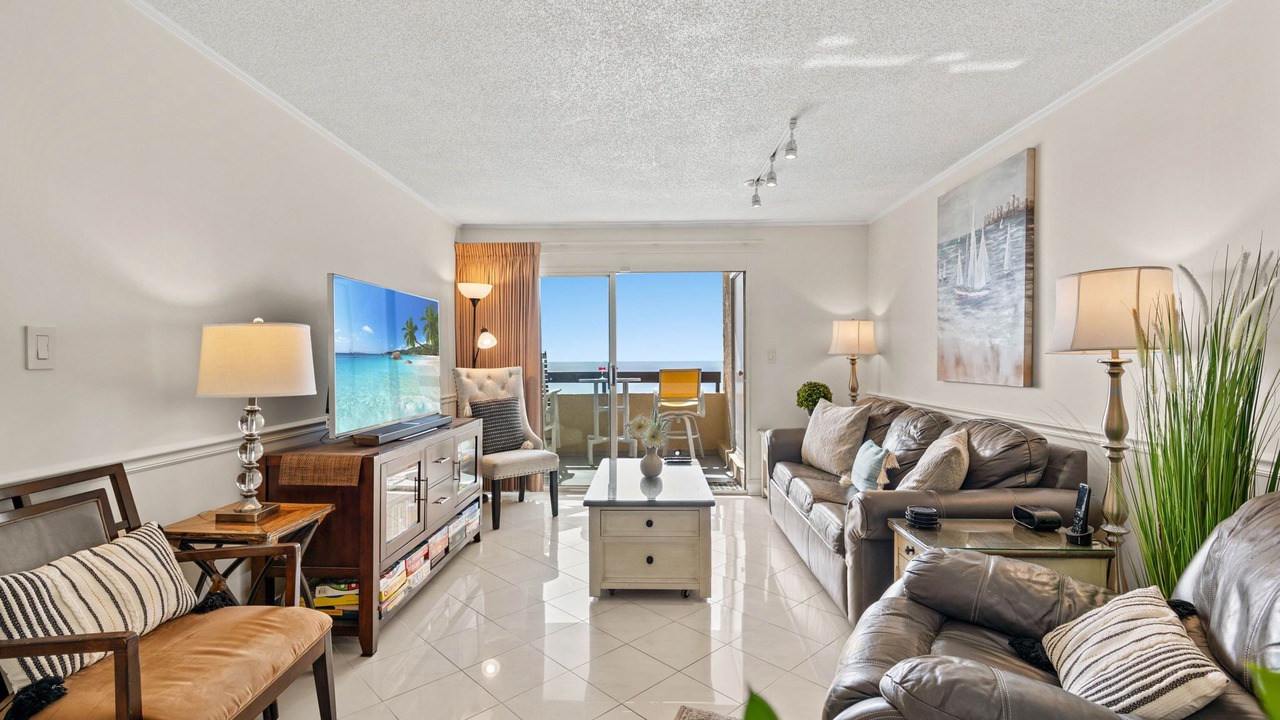 Photo of Livingroom in North Myrtle Beach