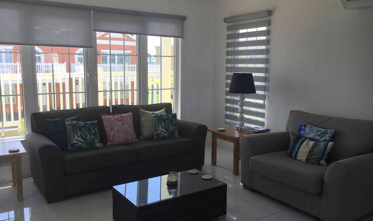 Photo of Livingroom in Orange Bay