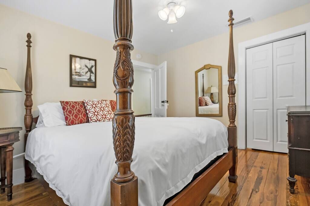 Photo of Bedroom in Downtown Historic District