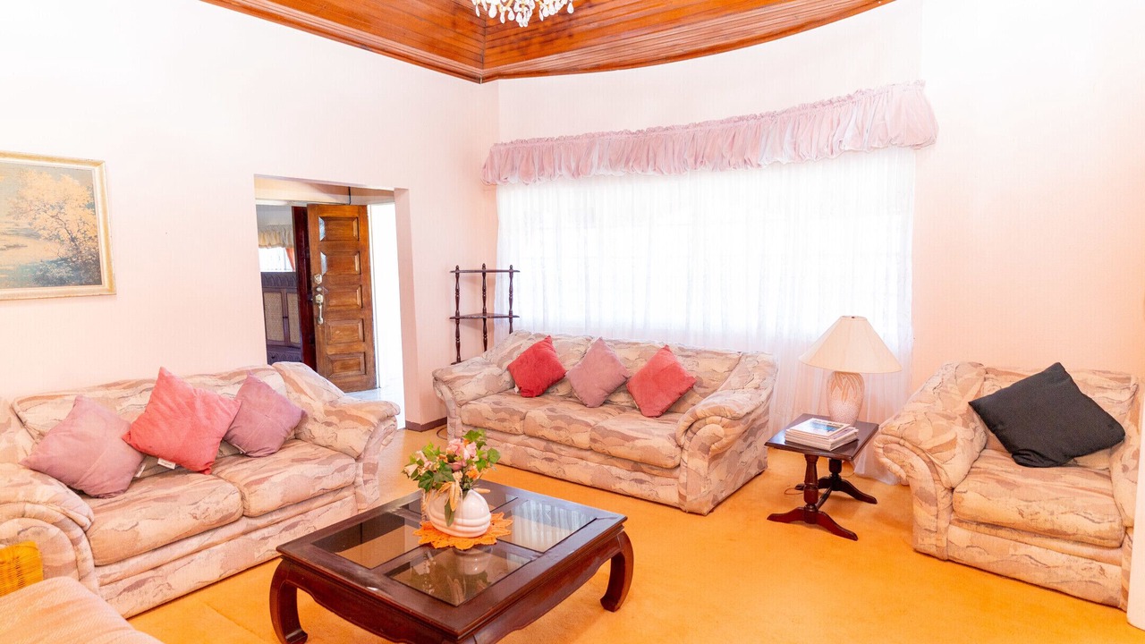 Photo of Livingroom in Tower Isle