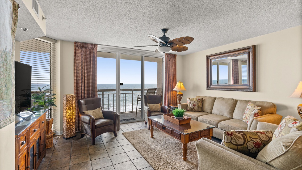 Photo of Livingroom in Crescent Beach