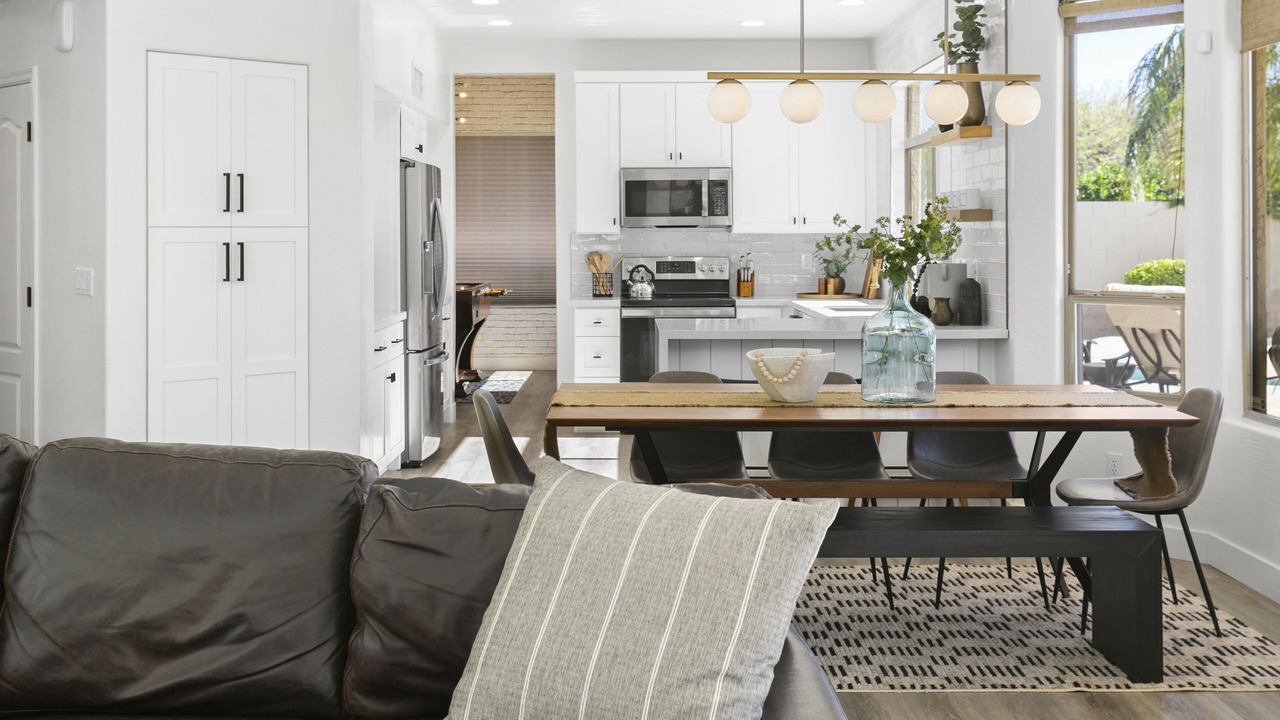Photo of Livingroom in Paradise Valley Village