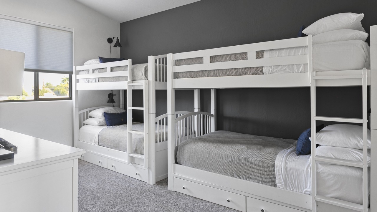 Photo of Bedroom in Paradise Valley Village