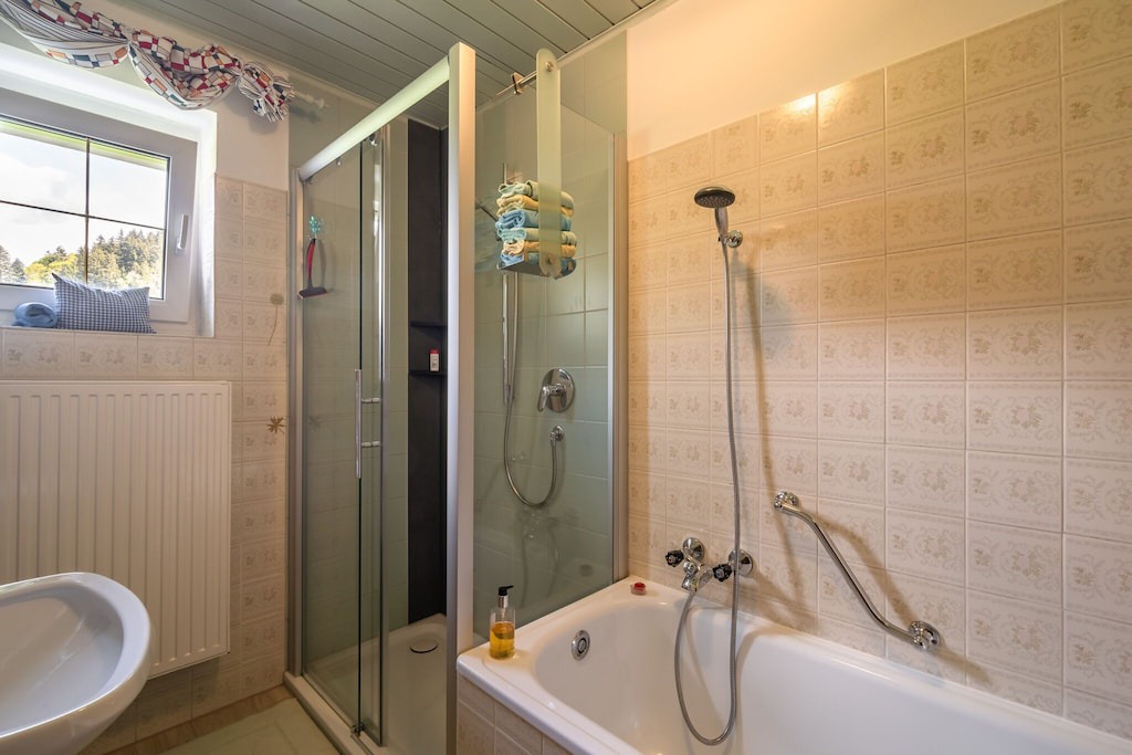 Photo of Bathroom in Itter