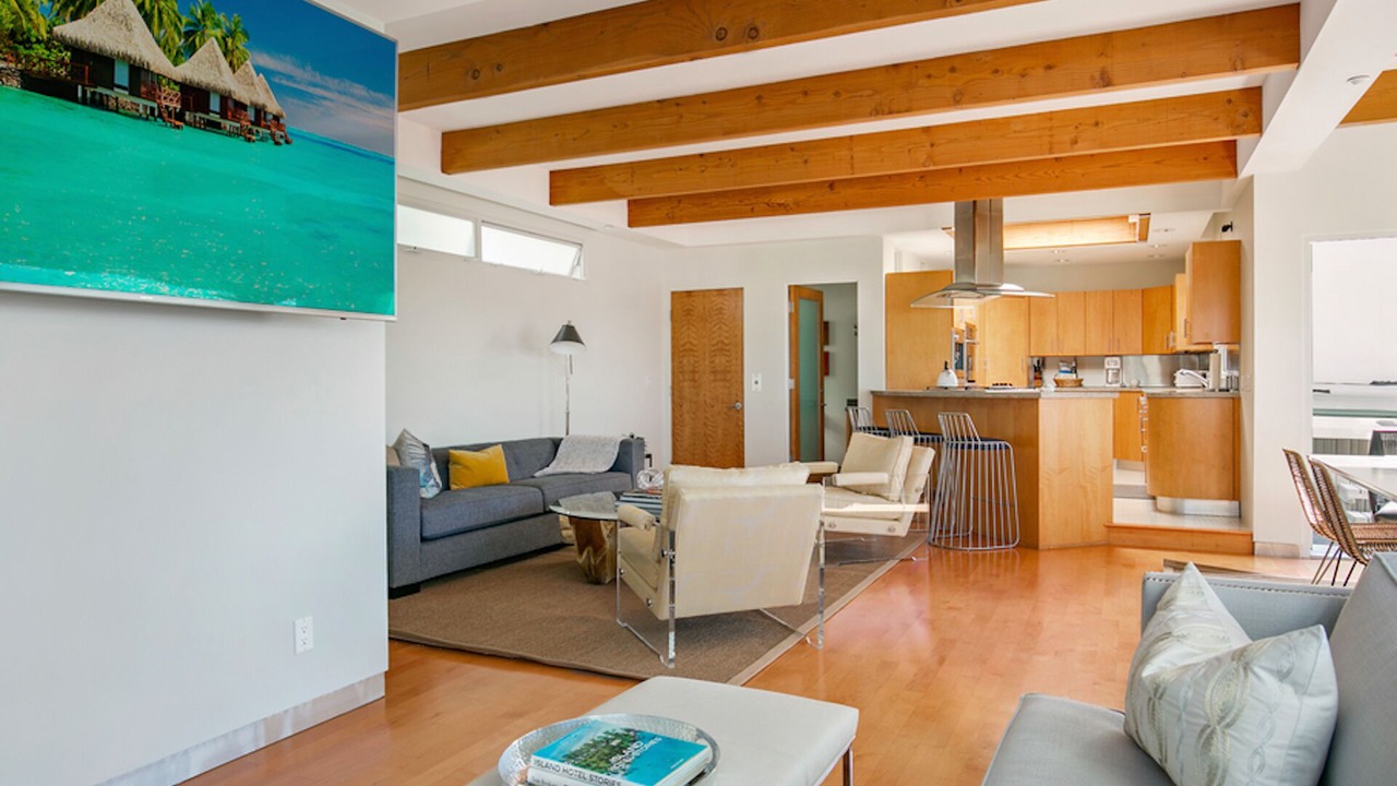 Photo of Livingroom in The Strand