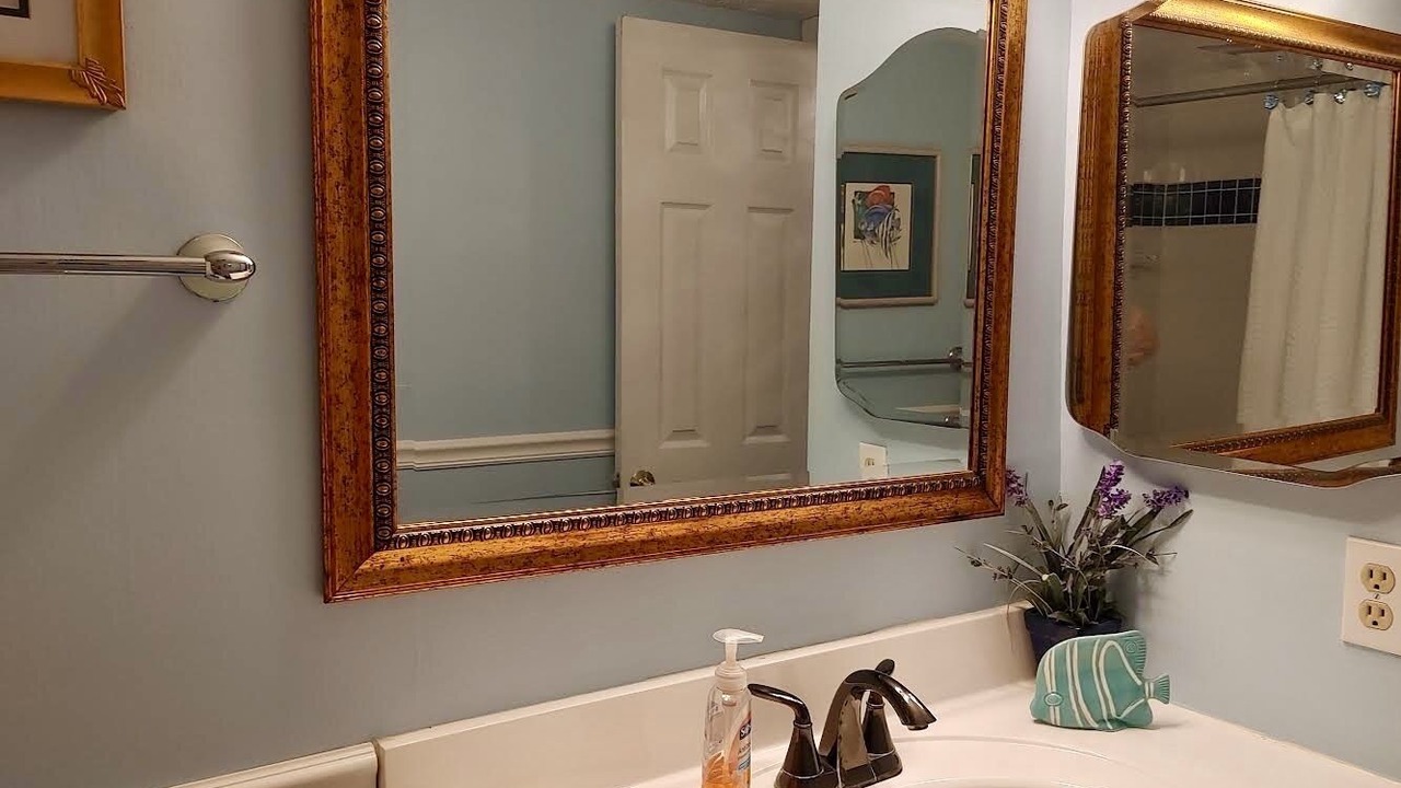Photo of Bathroom in Folly Field