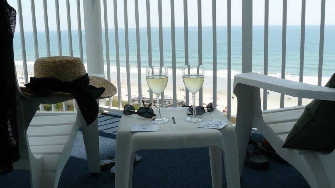 Photo of Patio Balcony in Arcadian Shores