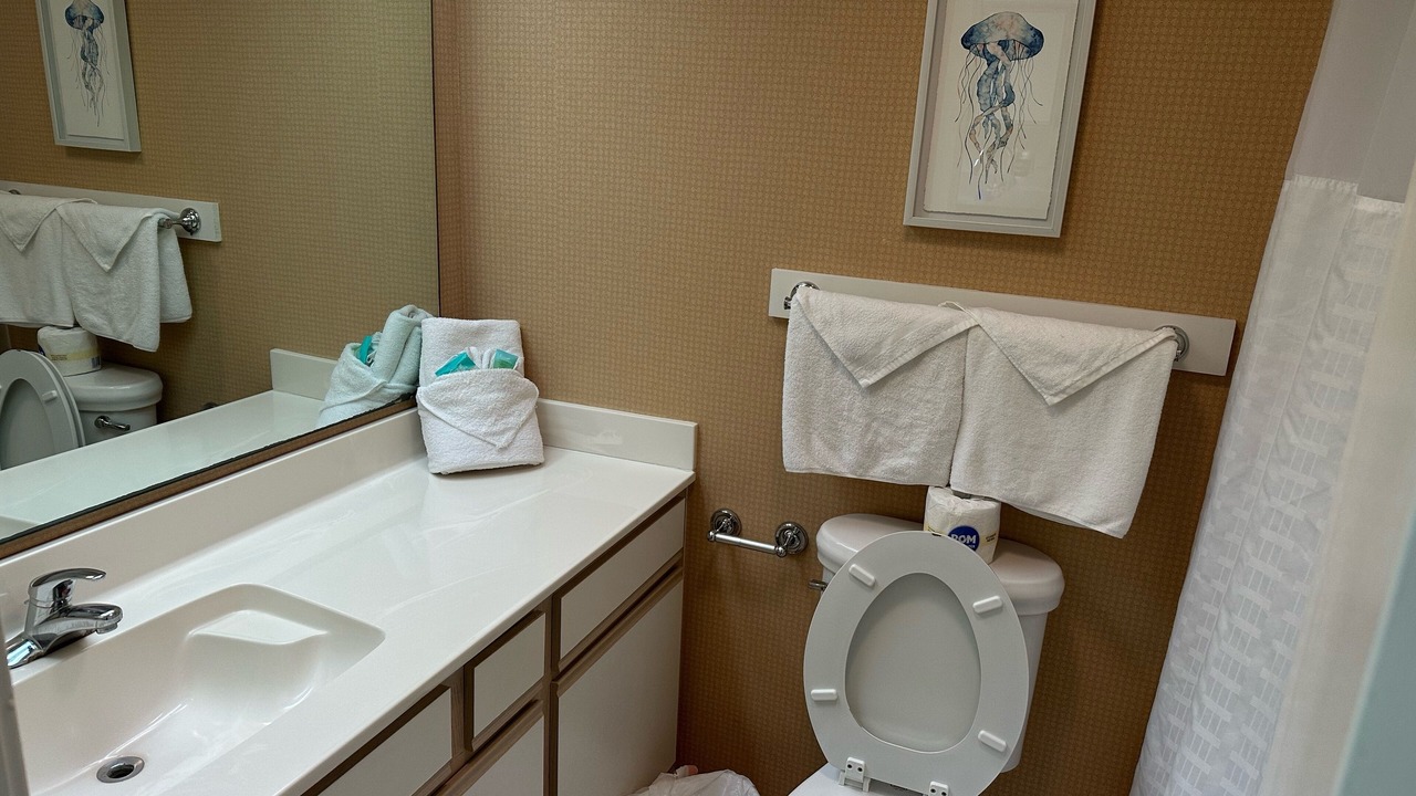 Photo of Bathroom in Arcadian Shores