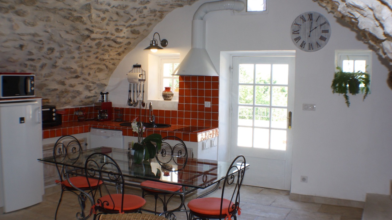 Photo of Kitchen in Nyons