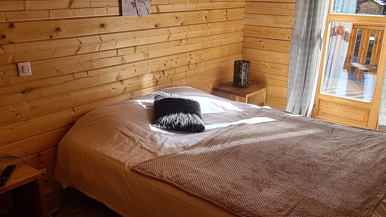 Photo of Bedroom in Venosc